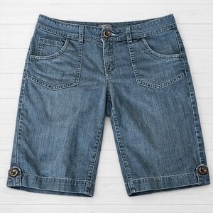 🩷 RW&CO. Denim Shorts - size 31